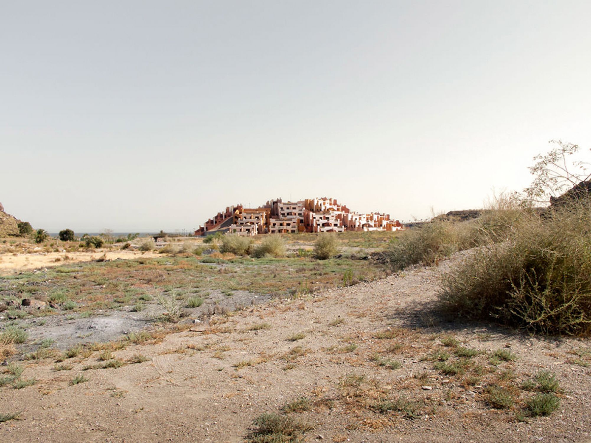 The trace as a photographic remembrance of the disaster: real estate bubble in the Spanish landscape
