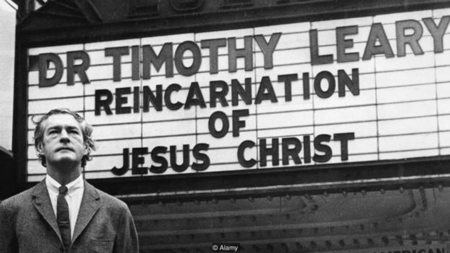 Timothy Leary and LSD Launch into counterculture mouvement in the 60s