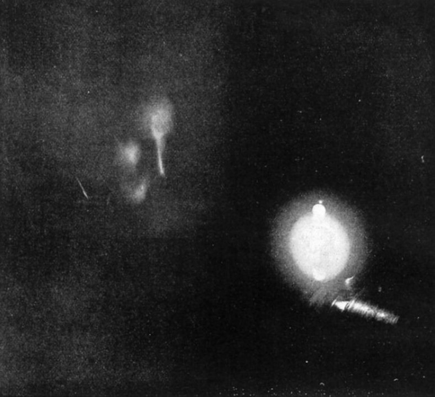 Primeira fotografia com luz fosforescente, Janeiro de 1894