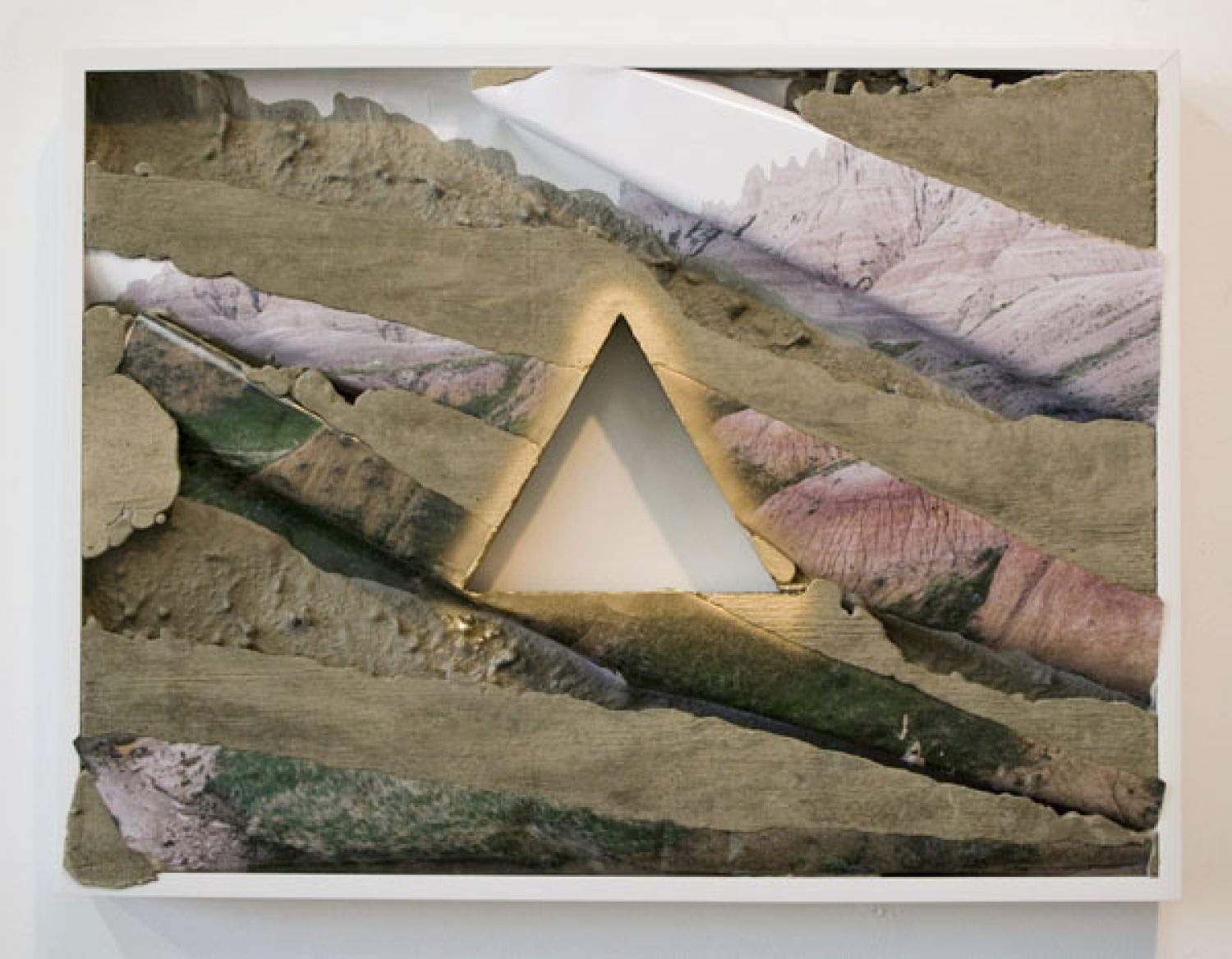  Letha Wilson «Mountain Mountain Mountain», 2012. Unique C-print, concrete, paint, wood frame