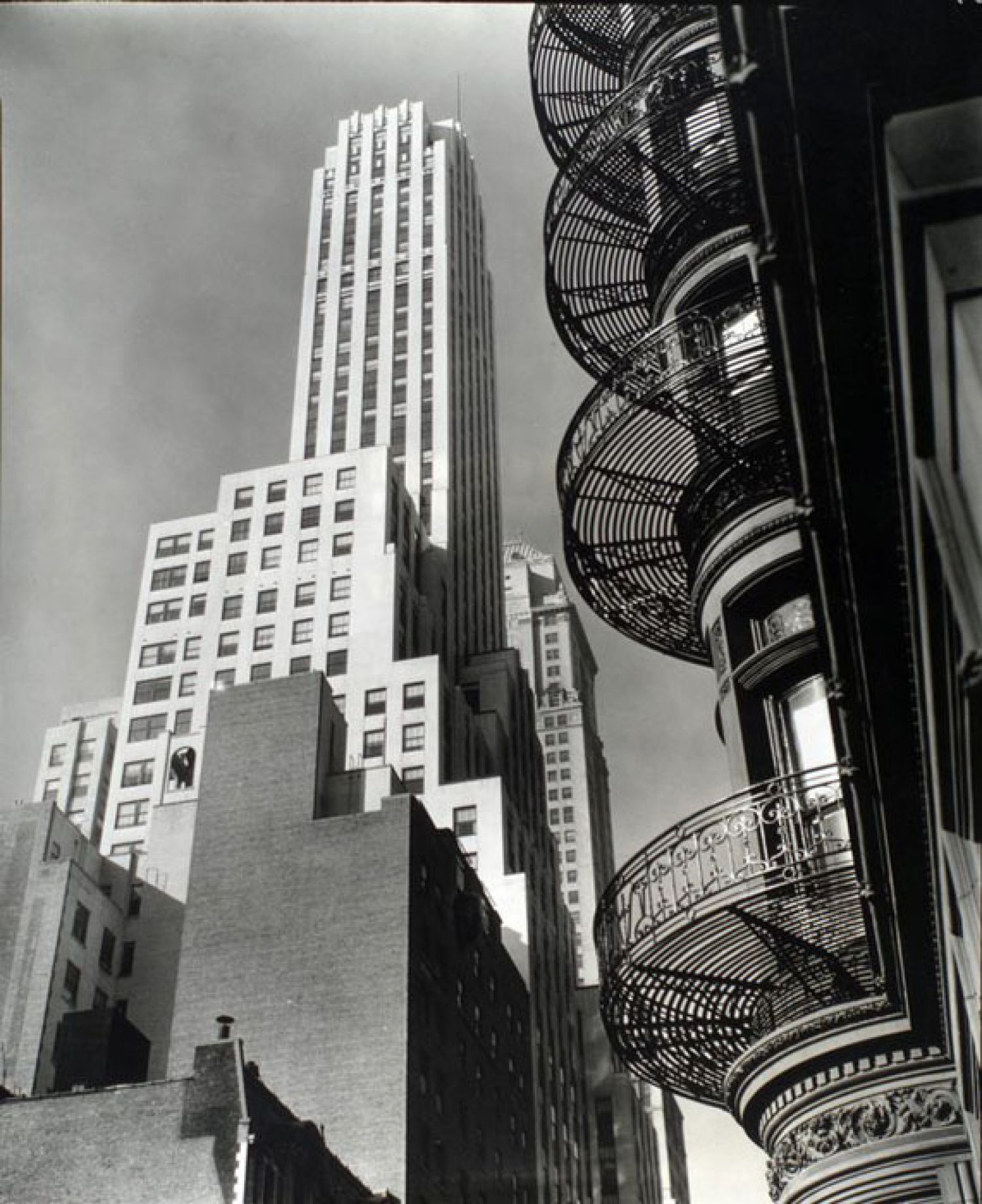 Berenice Abbott, «Murray Hill Hotel, from Park Avenue and 40th Street, Manhattan,» 1940s